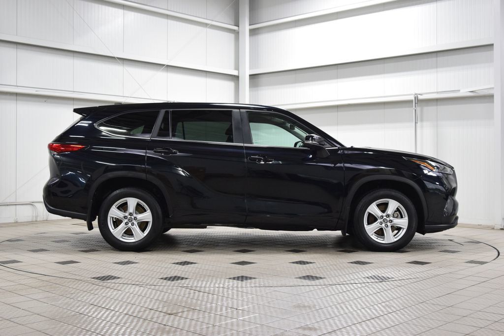 2023 Toyota Highlander LE AWD - 23018487 - 8