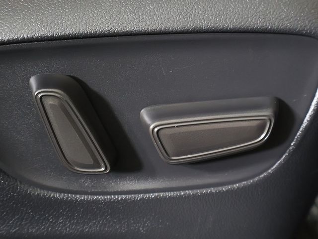 2023 Toyota Highlander LE AWD - 22890373 - 37