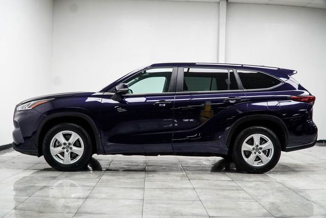 2023 Toyota Highlander LE FWD - 23038480 - 9