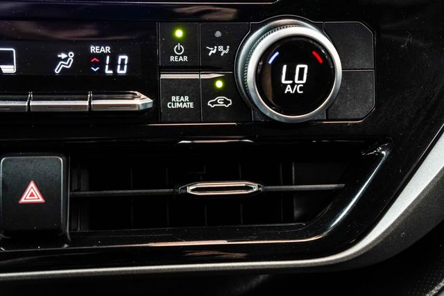 2023 Toyota Highlander L FWD - 23007661 - 29