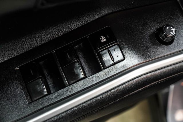 2023 Toyota Highlander L FWD - 23007661 - 44