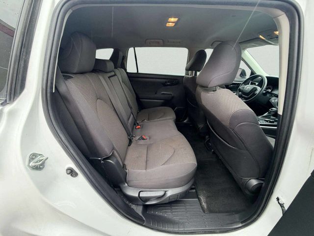2023 Toyota Highlander L FWD - 23037393 - 28