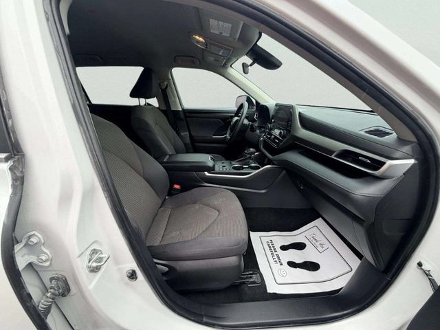 2023 Toyota Highlander L FWD - 23037393 - 35