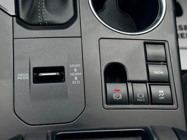 2023 Toyota Highlander L FWD - 23037393 - 51