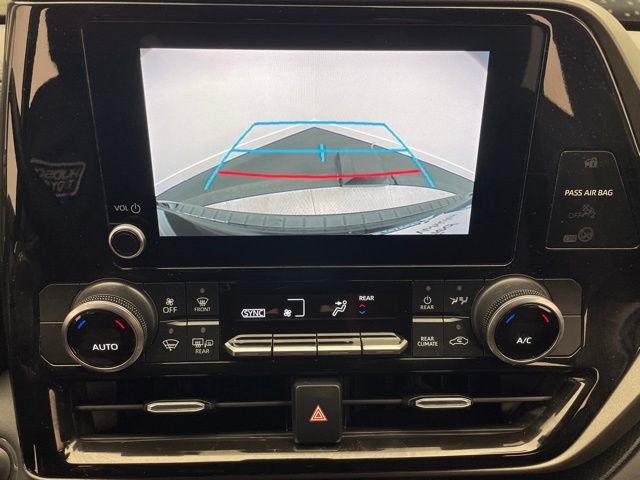 2023 Toyota Highlander L FWD - 22884433 - 25