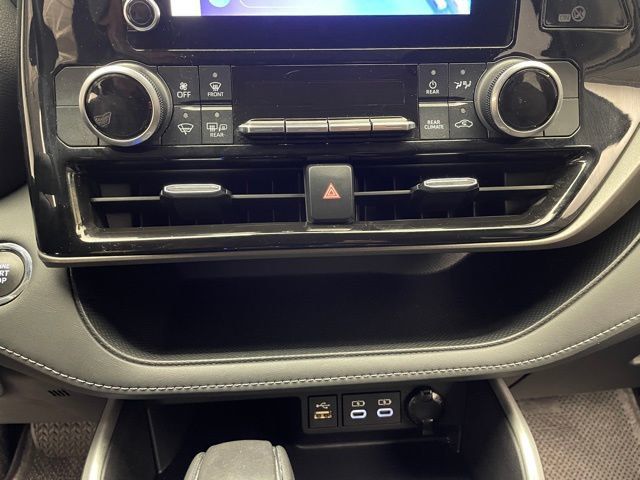 2023 Toyota Highlander L FWD - 22884433 - 26