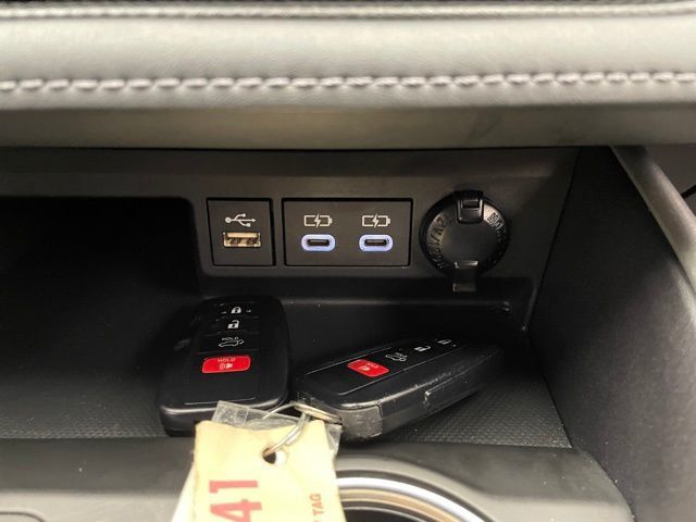 2023 Toyota Highlander L FWD - 22884433 - 27