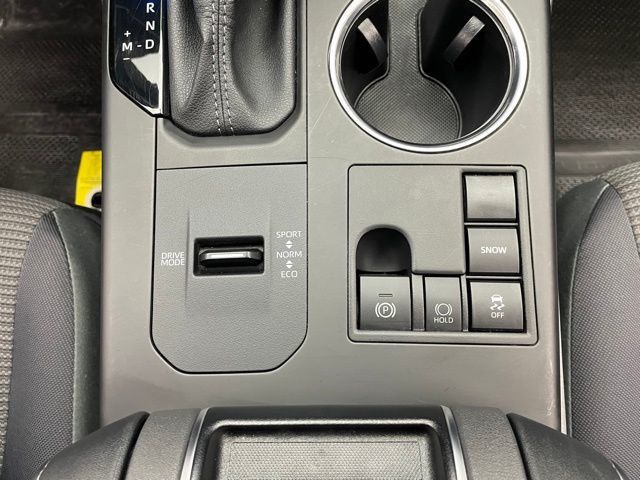 2023 Toyota Highlander L FWD - 22884433 - 28