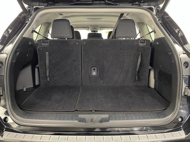 2023 Toyota Highlander L FWD - 22884433 - 40