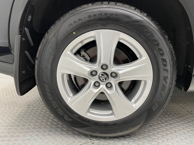 2023 Toyota Highlander L FWD - 22884433 - 49