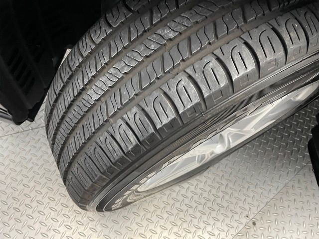 2023 Toyota Highlander L FWD - 22884433 - 50