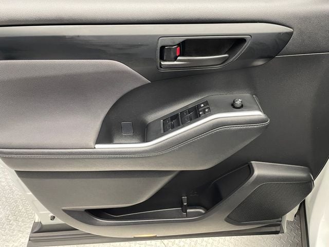 2023 Toyota Highlander L FWD - 22925500 - 8
