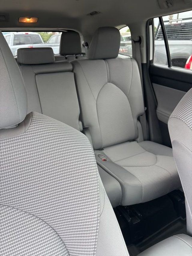 2023 Toyota Highlander L FWD - 23021835 - 12