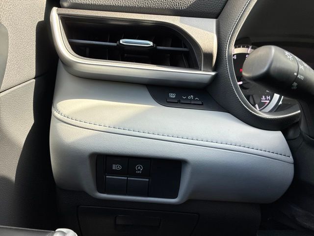 2023 Toyota Highlander L FWD - 23021835 - 21