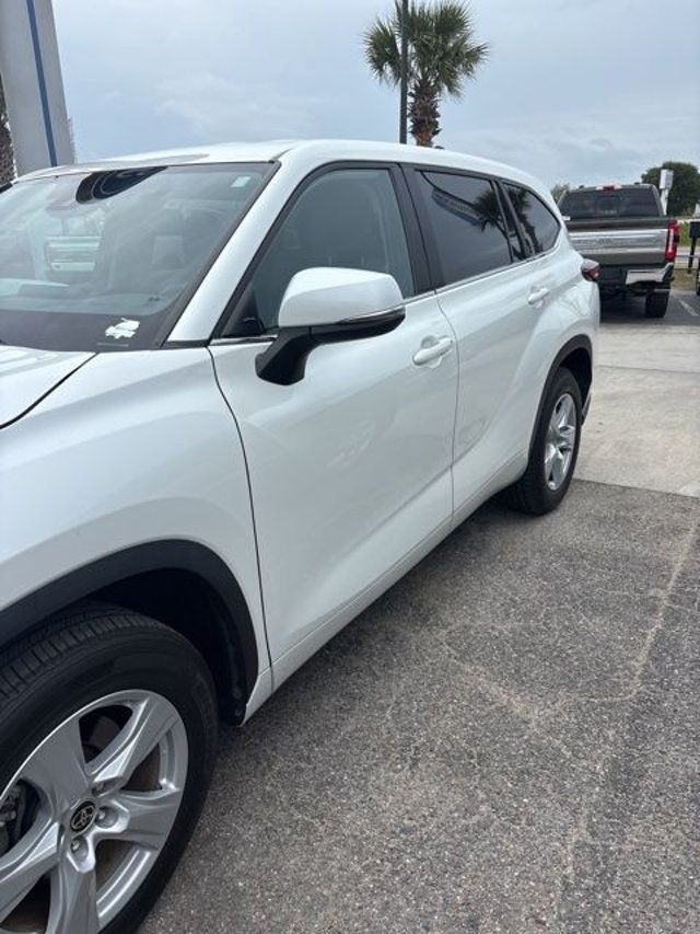 2023 Toyota Highlander L FWD - 23021835 - 3