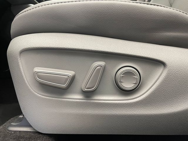 2023 Toyota Highlander Limited AWD - 22947932 - 13