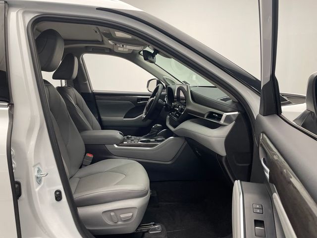 2023 Toyota Highlander Limited AWD - 22947932 - 16