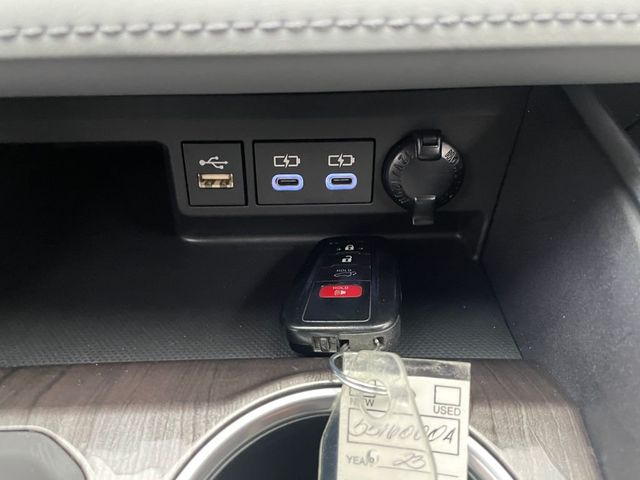 2023 Toyota Highlander Limited AWD - 22947932 - 27