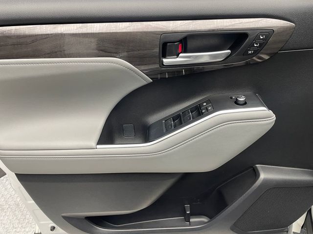 2023 Toyota Highlander Limited AWD - 22947932 - 8
