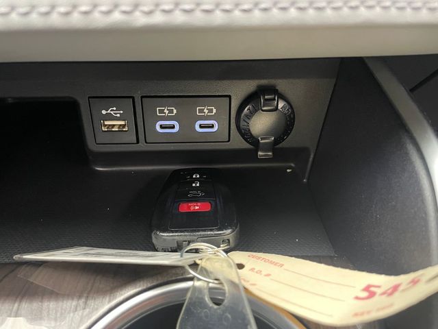 2023 Toyota Highlander Limited AWD - 22968028 - 28