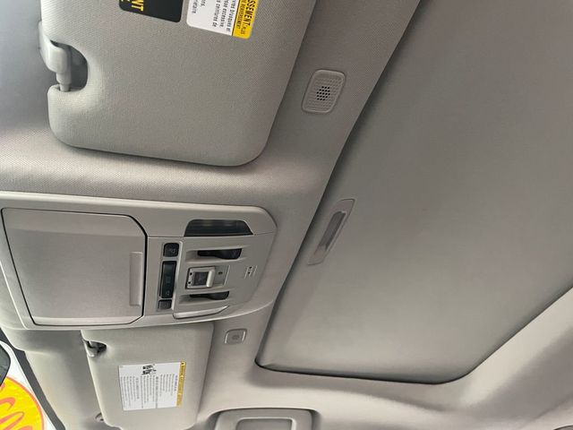 2023 Toyota Highlander Limited AWD - 22968028 - 31