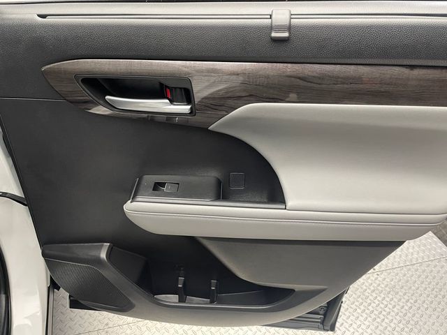 2023 Toyota Highlander Limited AWD - 22968028 - 36