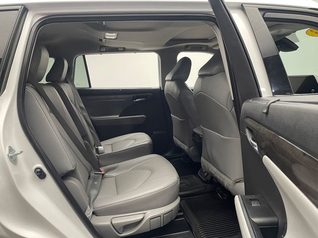 2023 Toyota Highlander Limited AWD - 22968028 - 37