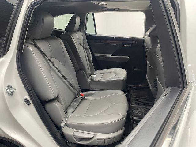 2023 Toyota Highlander Limited AWD - 22968028 - 38