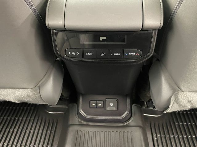 2023 Toyota Highlander Limited AWD - 22968028 - 39