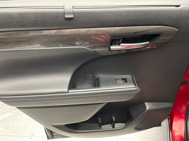 2023 Toyota Highlander Limited AWD - 22995947 - 32