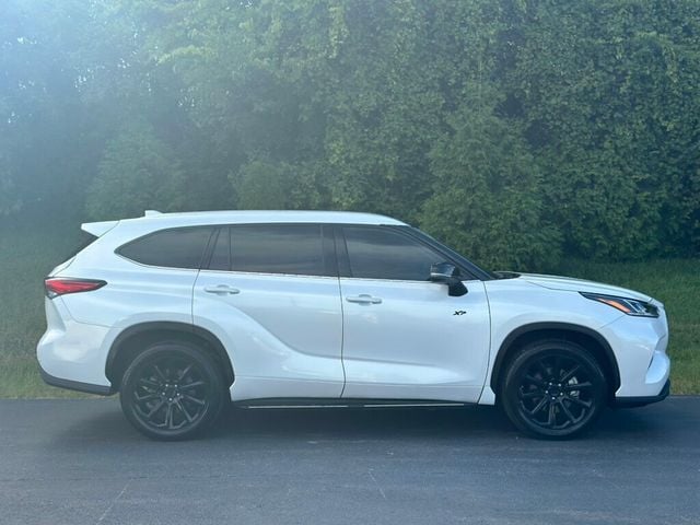 2023 Toyota Highlander Limited FWD - 22922533 - 10