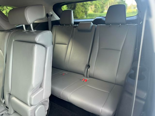 2023 Toyota Highlander Limited FWD - 22922533 - 26
