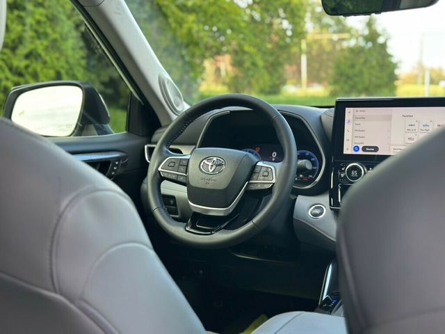 2023 Toyota Highlander Limited FWD - 22922533 - 38