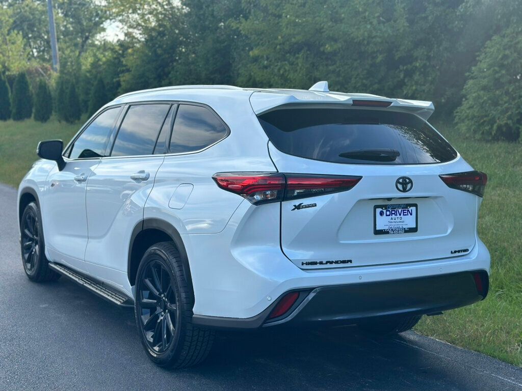 2023 Toyota Highlander Limited photo 3