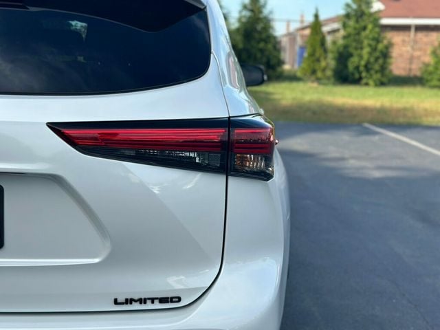 2023 Toyota Highlander Limited FWD - 22922533 - 4