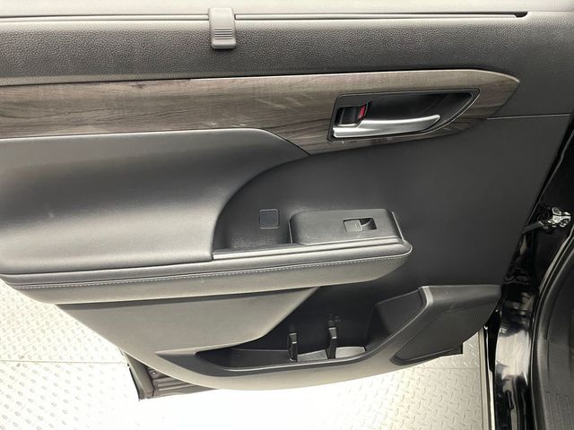 2023 Toyota Highlander Limited FWD - 22926583 - 32