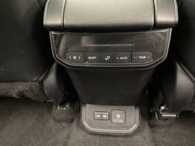 2023 Toyota Highlander Limited FWD - 22926583 - 38
