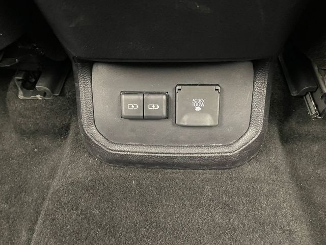 2023 Toyota Highlander Limited FWD - 22926583 - 39