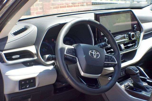 2023 Toyota Highlander LocalTrade/Hybrid-Limited-AWD/Heated&CooledSeats/2ndRowCaptains - 23013577 - 20