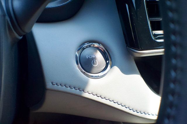 2023 Toyota Highlander LocalTrade/Hybrid-Limited-AWD/Heated&CooledSeats/2ndRowCaptains - 23013577 - 26