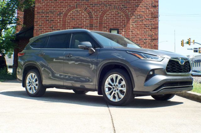 2023 Toyota Highlander LocalTrade/Hybrid-Limited-AWD/Heated&CooledSeats/2ndRowCaptains - 23013577 - 2