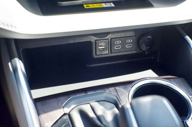 2023 Toyota Highlander LocalTrade/Hybrid-Limited-AWD/Heated&CooledSeats/2ndRowCaptains - 23013577 - 32