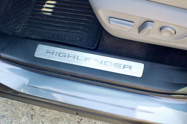 2023 Toyota Highlander LocalTrade/Hybrid-Limited-AWD/Heated&CooledSeats/2ndRowCaptains - 23013577 - 41