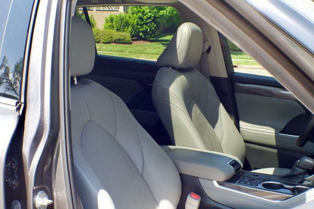 2023 Toyota Highlander LocalTrade/Hybrid-Limited-AWD/Heated&CooledSeats/2ndRowCaptains - 23013577 - 47