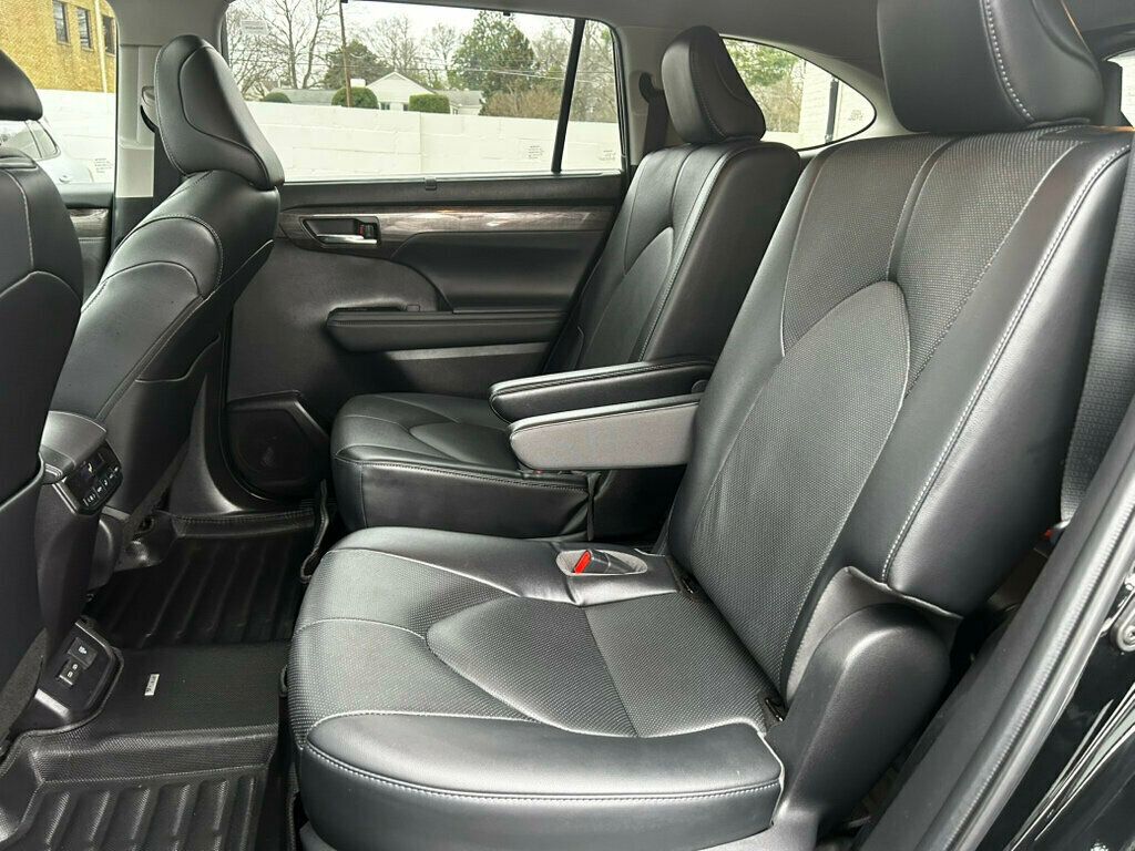 2023 Toyota Highlander LocalTrade/Limited/FWD/2ndRowCaptains/BlindSpotMonitor/NAV - 22967927 - 12