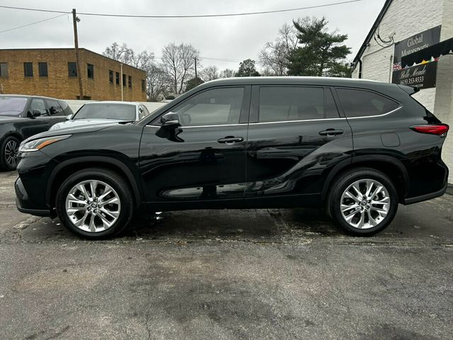 2023 Toyota Highlander LocalTrade/Limited/FWD/2ndRowCaptains/BlindSpotMonitor/NAV - 22967927 - 1