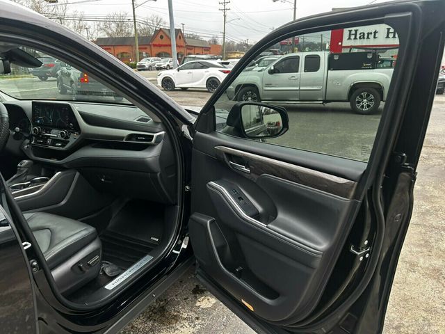 2023 Toyota Highlander LocalTrade/Limited/FWD/2ndRowCaptains/BlindSpotMonitor/NAV - 22967927 - 20