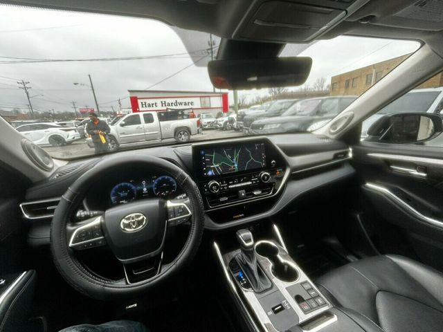 2023 Toyota Highlander LocalTrade/Limited/FWD/2ndRowCaptains/BlindSpotMonitor/NAV - 22967927 - 28