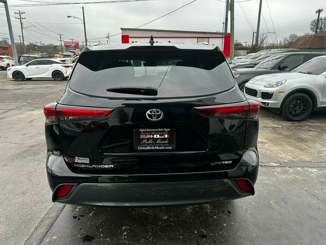 2023 Toyota Highlander LocalTrade/Limited/FWD/2ndRowCaptains/BlindSpotMonitor/NAV - 22967927 - 3