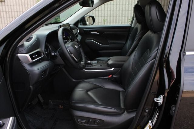 2023 Toyota Highlander ONE OWNER XLE W/ LEATHER, MOONROOF - 23041710 - 22